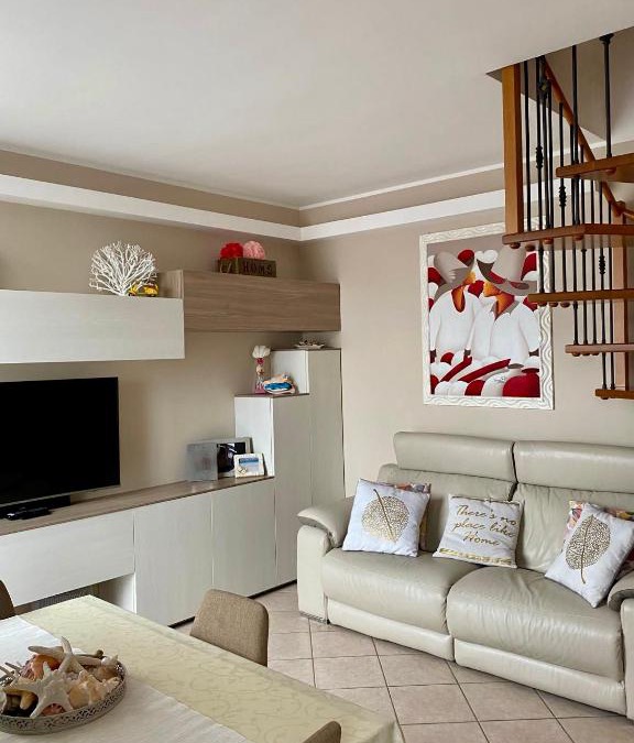 San Giuliano Milanese Apartment | Pacy - Park City Home