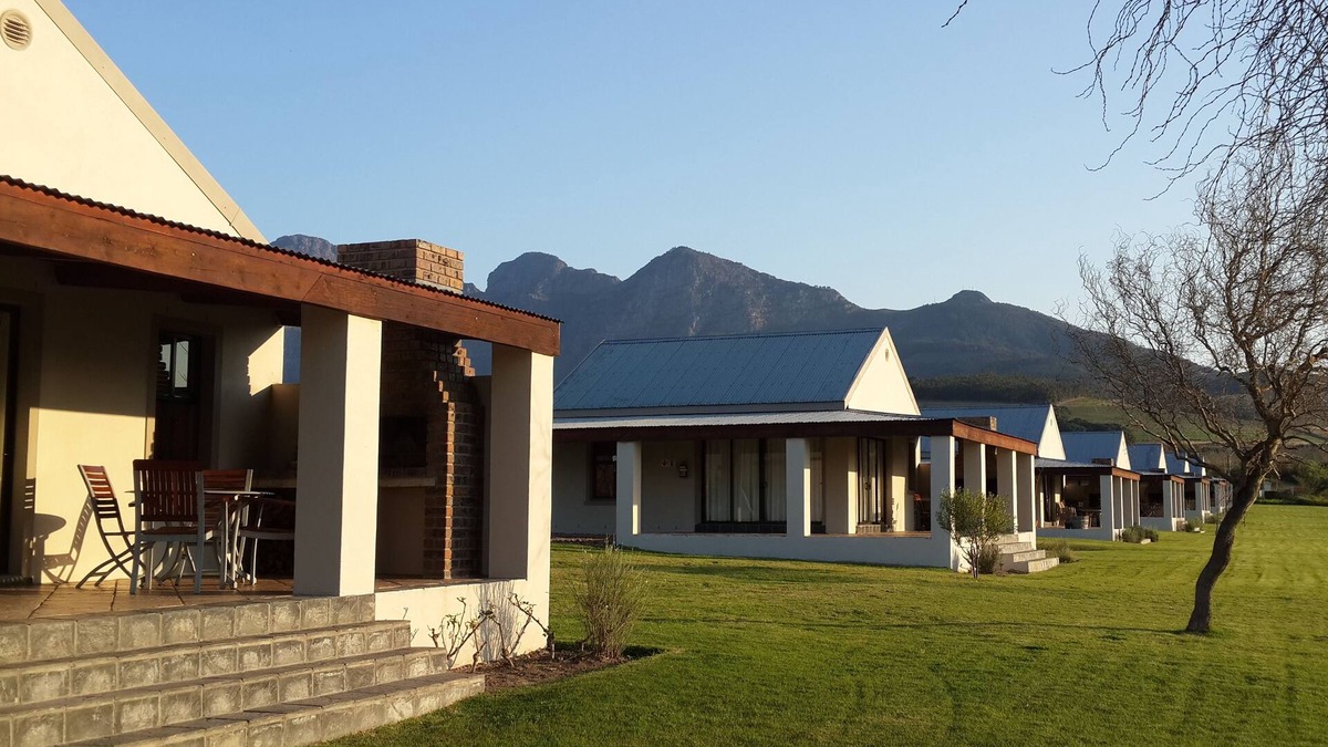 Simondium House | Paddabult Self Catering Cottages