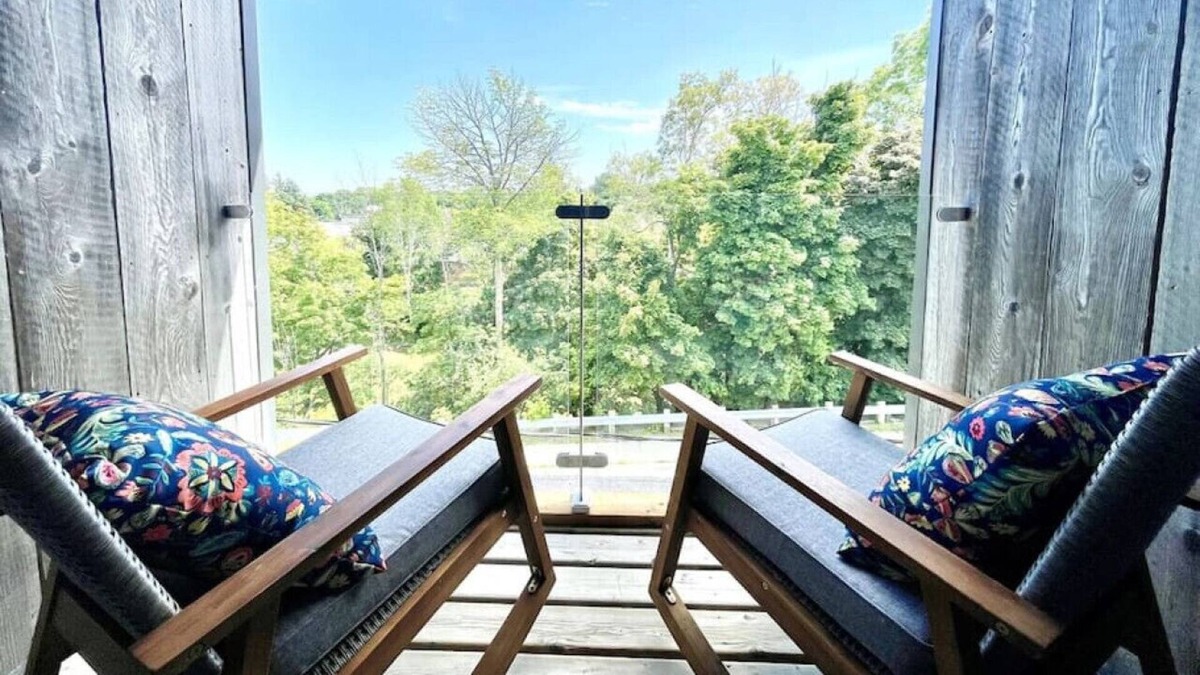 Meaford Apartment | "Paddle" at Hills Meaford