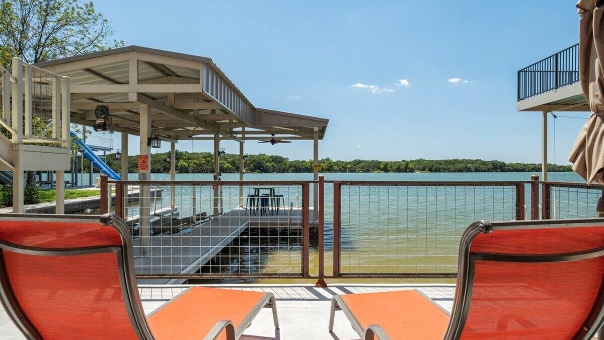Marble Falls House | Paddle Time-Lakefront w/Game room & Water Toys
