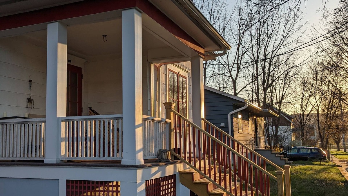 Ithaca House | Paddock House Natural Area Gem! Covered parking. Fenced yard. Access Ramp. Peace