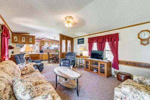 Paden City House | Paden City Home Near Ohio River!