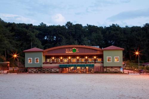 Atakoy Hotel | Padok Premium Hotel & Stables