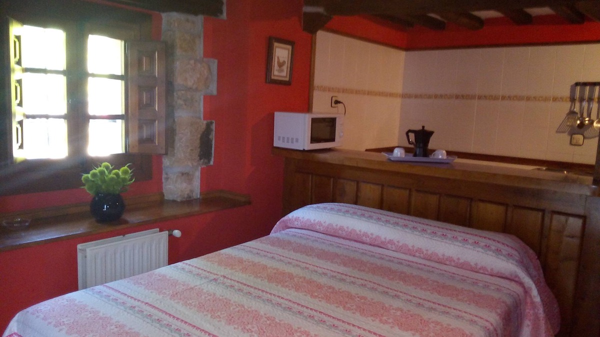 Alfoz de Lloredo Cottage | Padruno apartments for 2 people