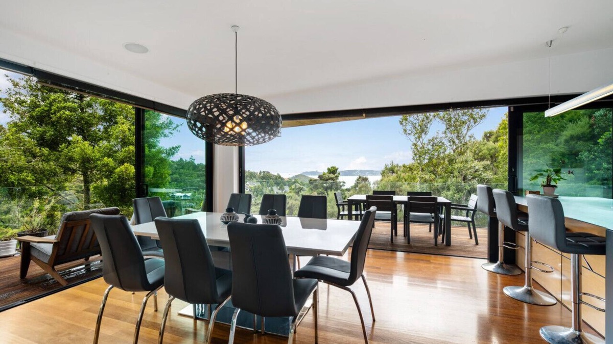 Paihia House | Paihia Home, Sea Views with Pool