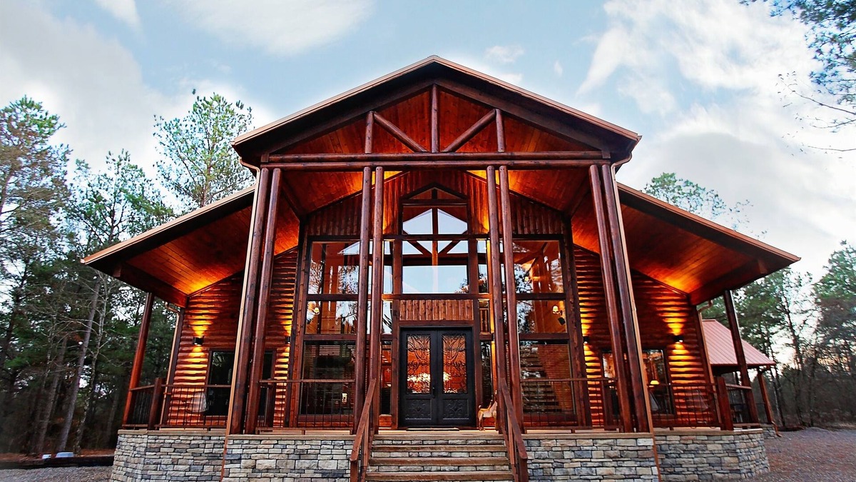Broken Bow Cabin | Painted Deer Lodge - Volleyball Court - 6 Bedrooms