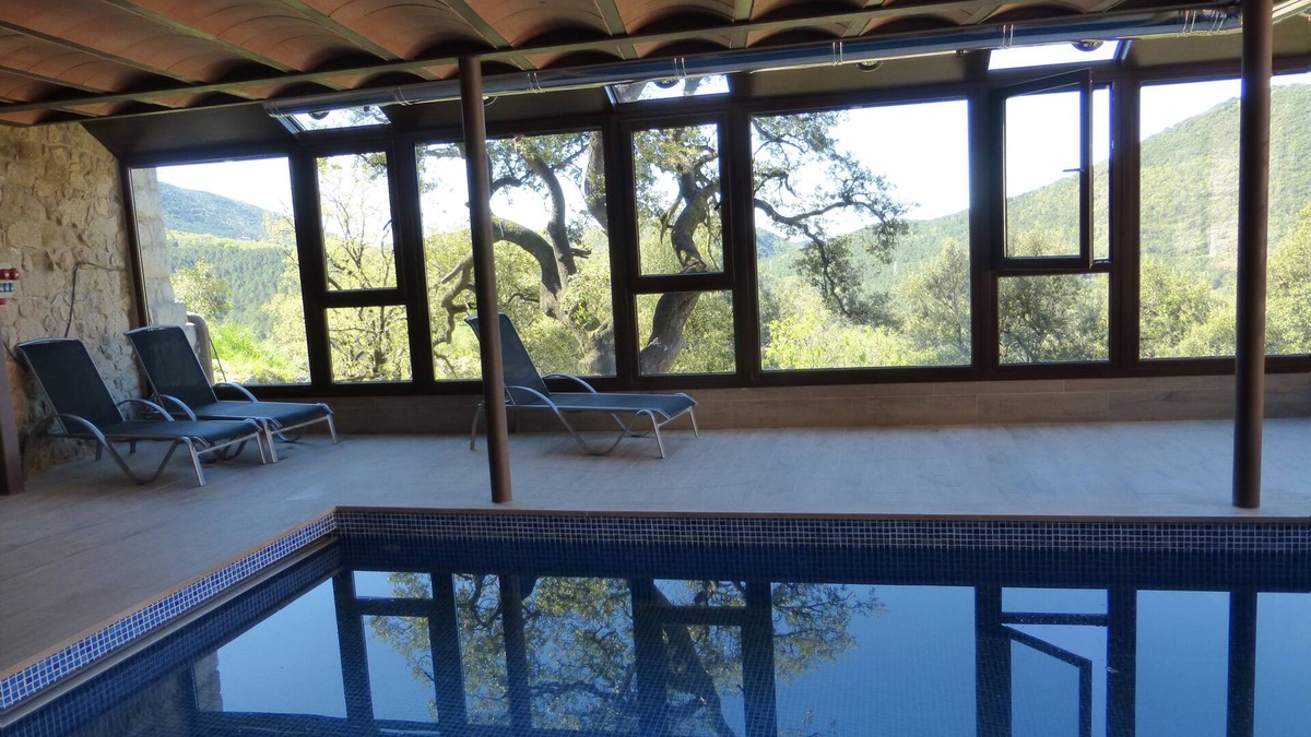 La Nou Cottage | Paissa, beautiful 6 bedroom house in complex with swimming pool, paddle. SPA