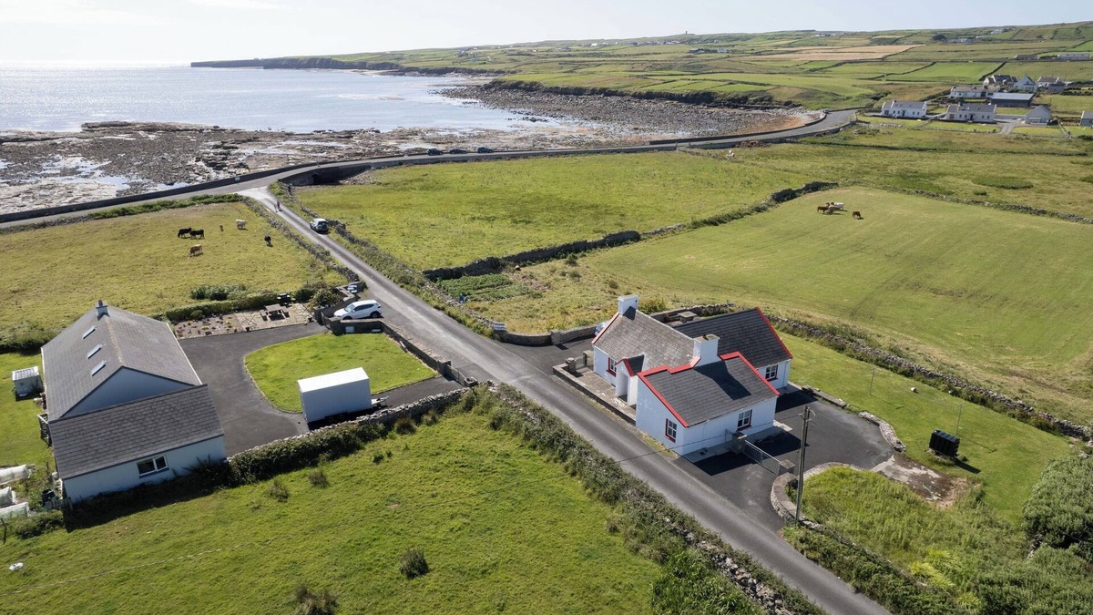 Liscannor House | Pake's Cottage in Clahane