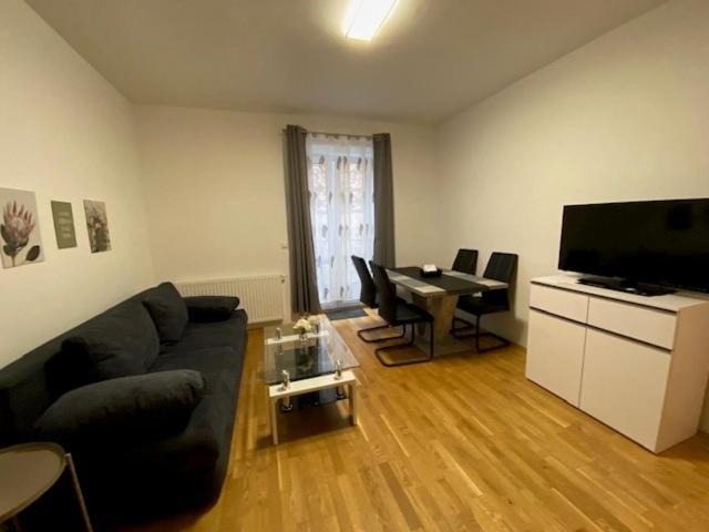 Bruck an der Leitha Apartment | Paky Appartements 00322
