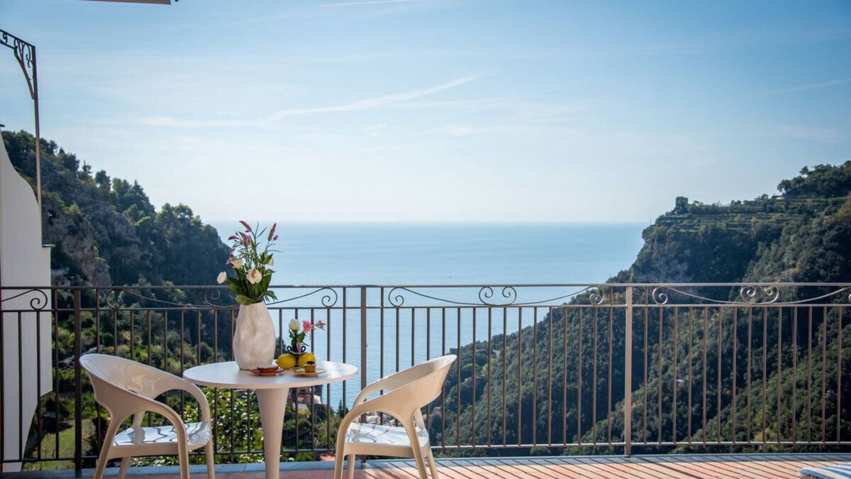 Pontone Bed & Breakfast | Palazzo San Giovanni Resort, 10 charming apartments on the Amalfi Coast