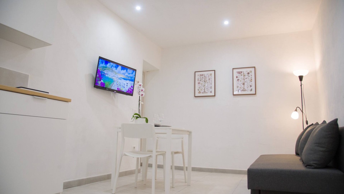 Mergellina Apartment | Palace of the Gulf/Mergellina (Ischia)