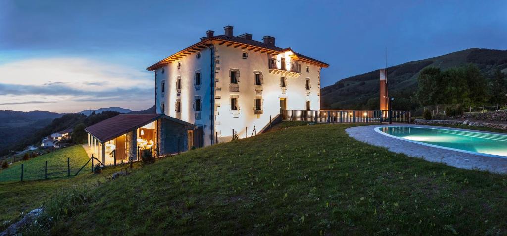 Igantzi Hotel | Palacio de Yrisarri by IrriSarri Land