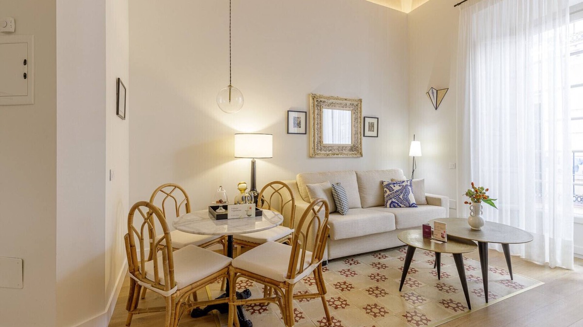 La Goleta Apartment | Palacio Vegafuente 2.1