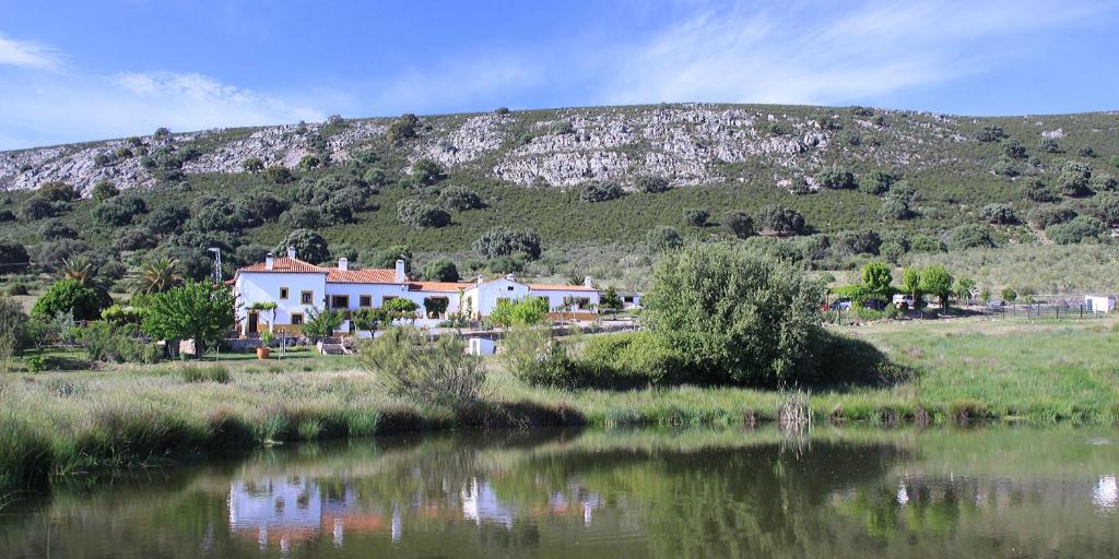 Torrejon El Rubio Hotel | Palacio Viejo de Las Corchuelas