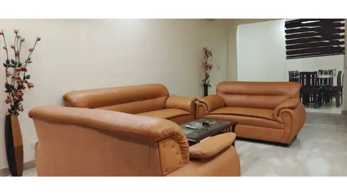 Nehru Place Apartment | Palatial 4 BHK Apartment next to GK-2 Market