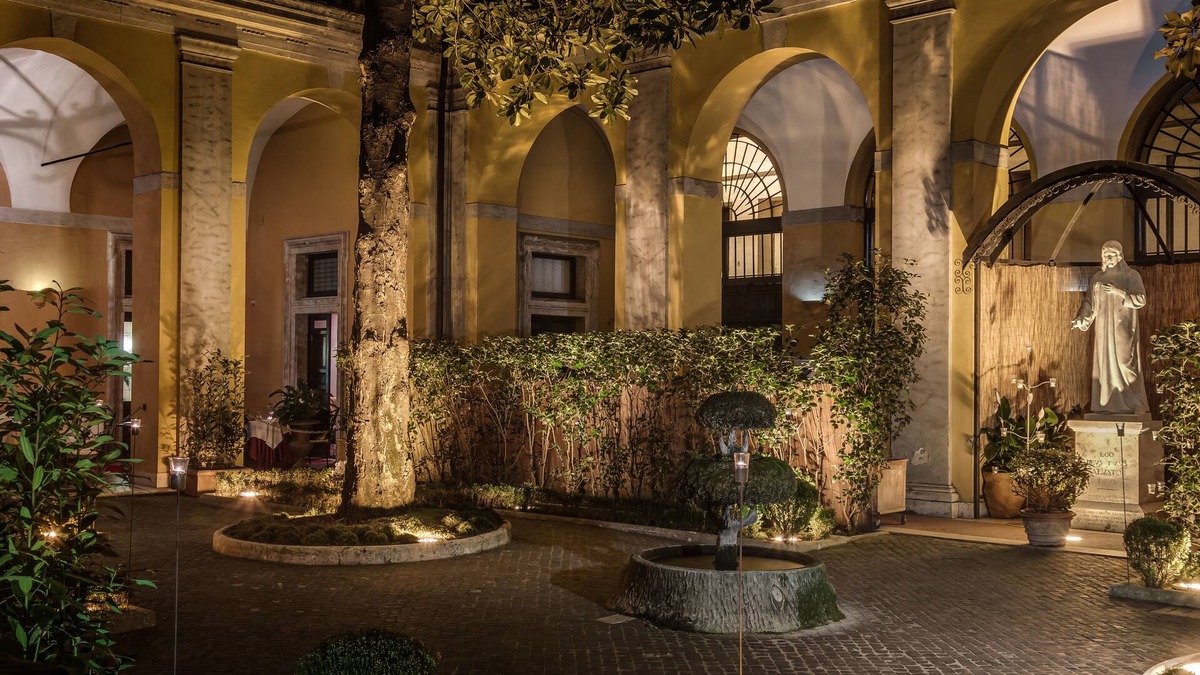 Rione XIV Borgo House | Palazzo Cardinal Cesi