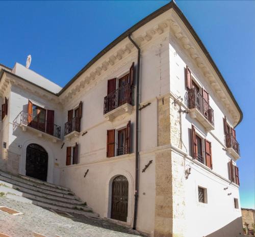 Caporciano Bed & Breakfast | Palazzo D'Alessandro Wunderkammer & Suites B&B di charme