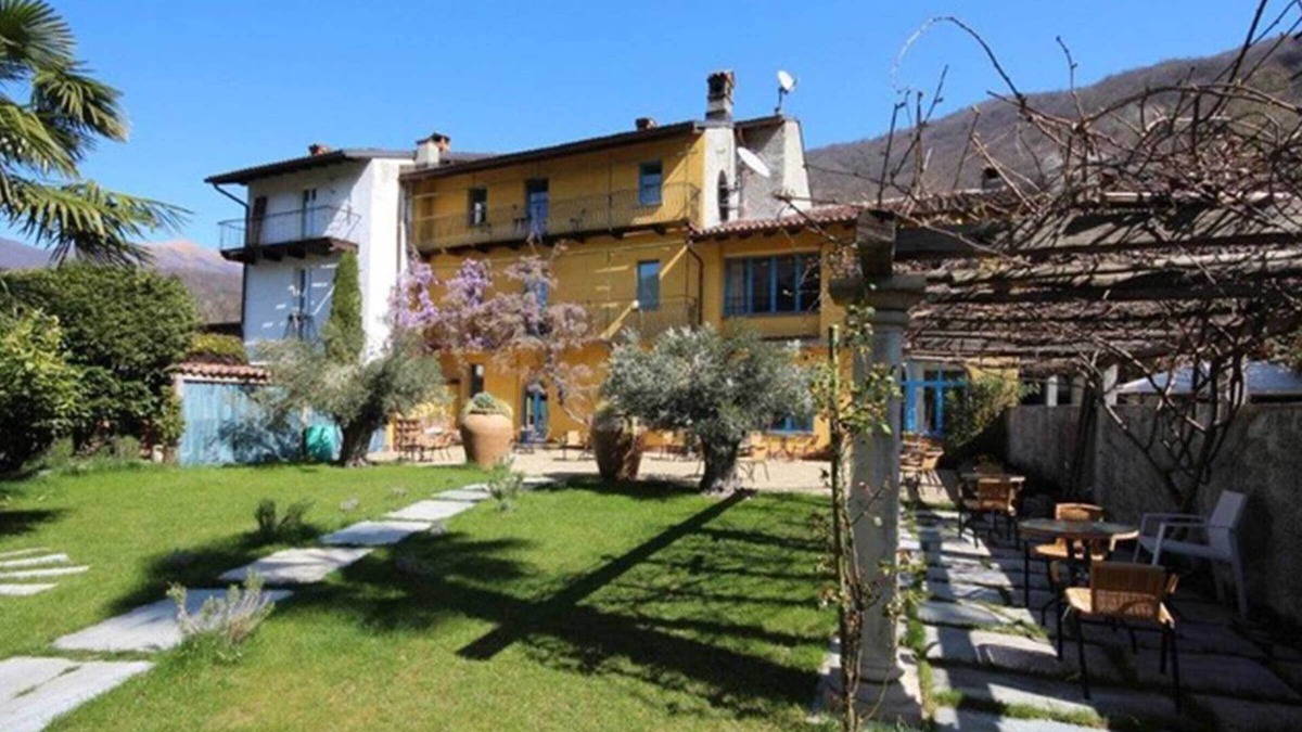Croglio House | Palazzo dei Ulivi - Rosè, Purasca, Switzerland