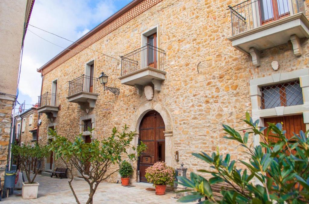 Cicerale House | Palazzo Iaquinta - Rooms, Restaurant & Wellness