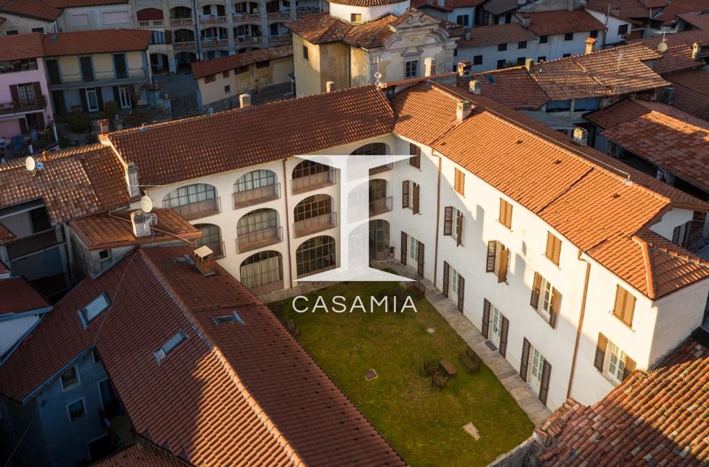 Castello Cabiaglio Apartment | Palazzo Mia by iCasamia it