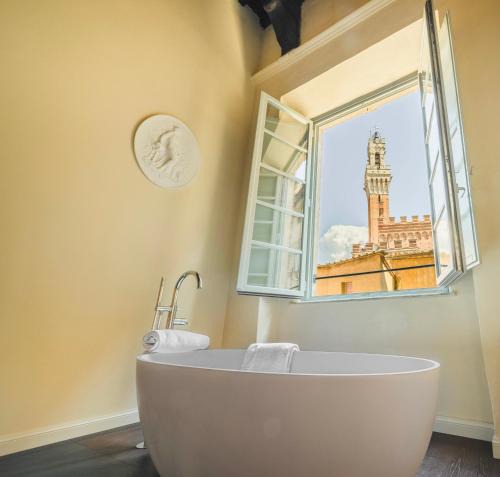 Siena Historical Center Hotel | Palazzo Patrizi Suites & Spa