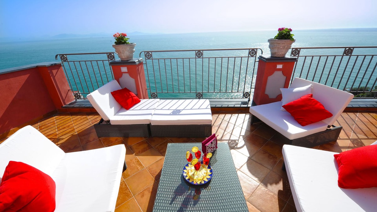 Praiano House | Palazzo Rocco - Penthouse White Moon in Love - 2 rooms - 2 bath - 6 pax max