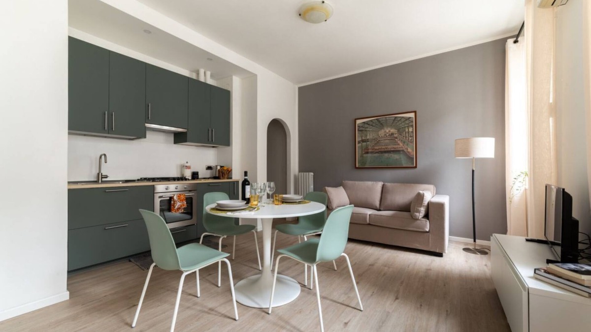 Parma City Centre Apartment | Palazzo Tarasconi Petrol Color Apartment