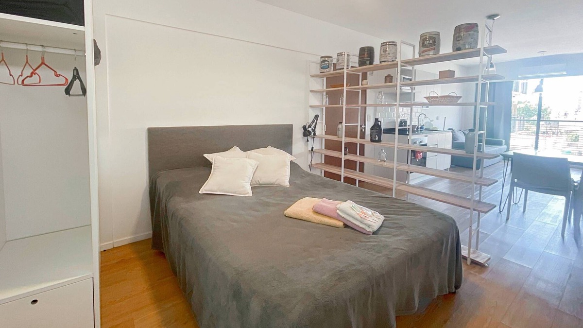 Villa Crespo Apartment | Palermo Queens Where Urban Chic Meets Bohemian Charm 01