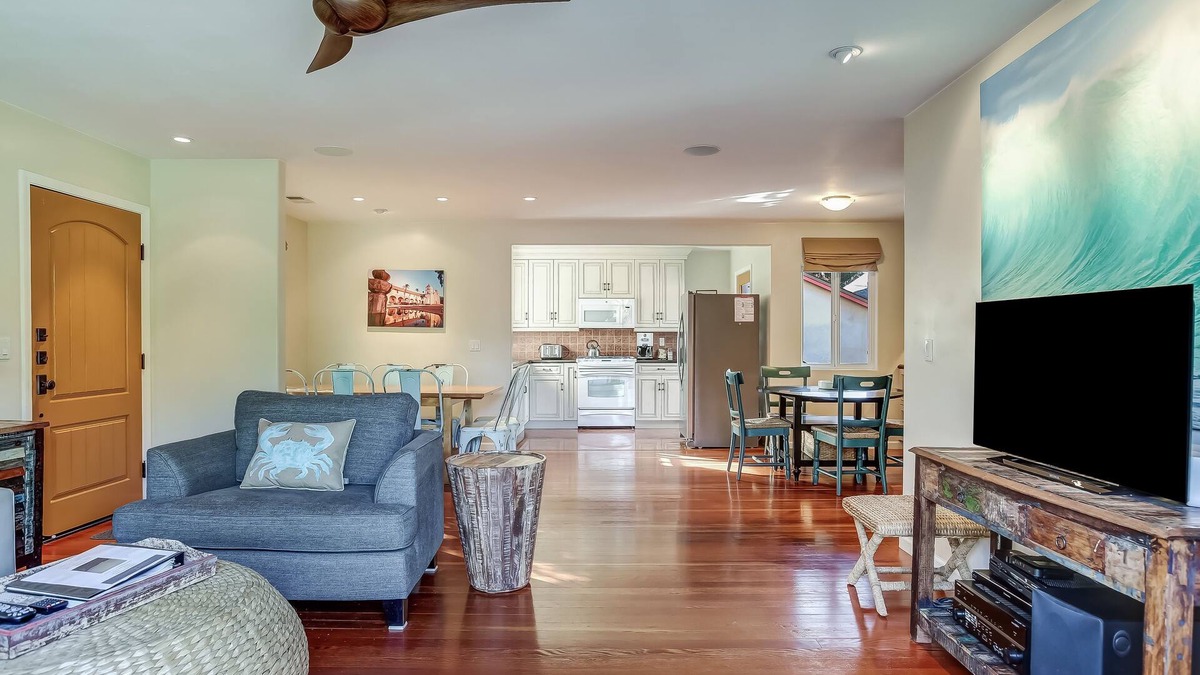 West Mesa House | Palisades Beach House - Dog Friendly, Walk to beach, Shopping, Restaurants, Hiking!