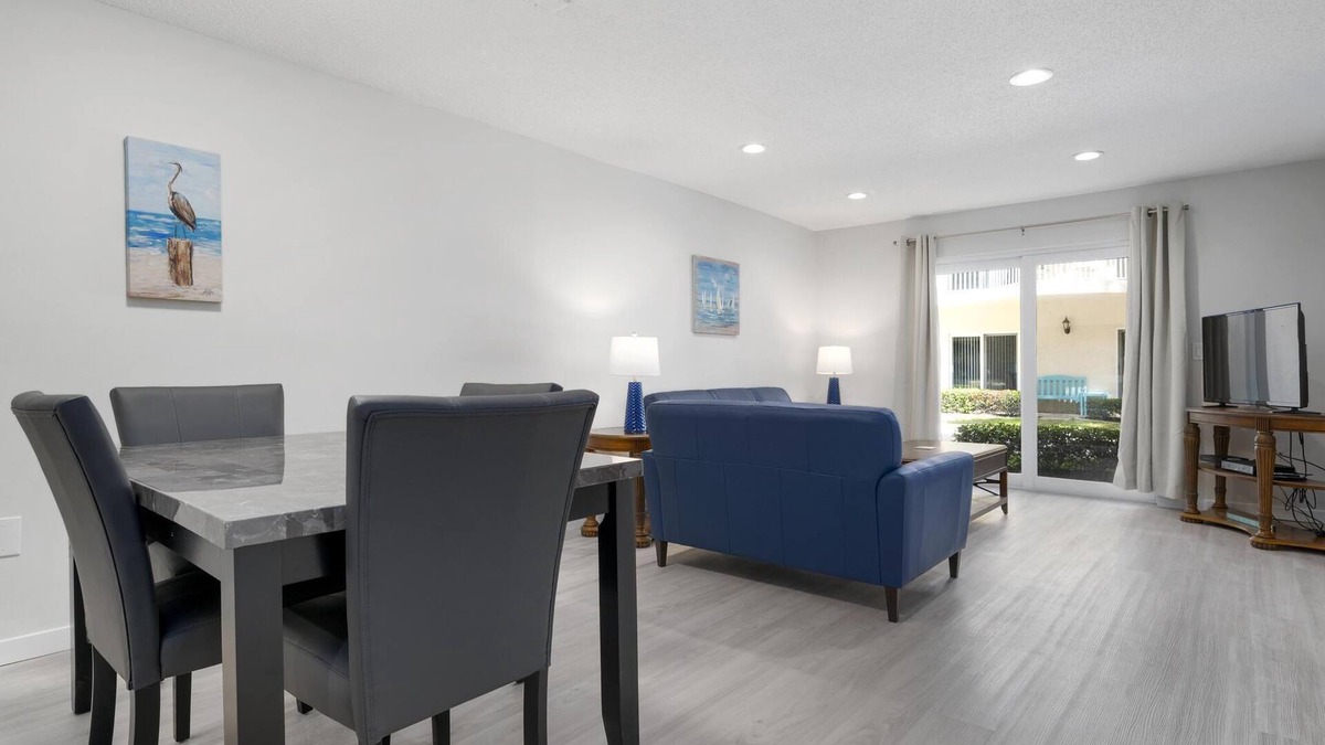 Siesta Key Resort | Palm Bay Club Siesta Key Newley renovated !