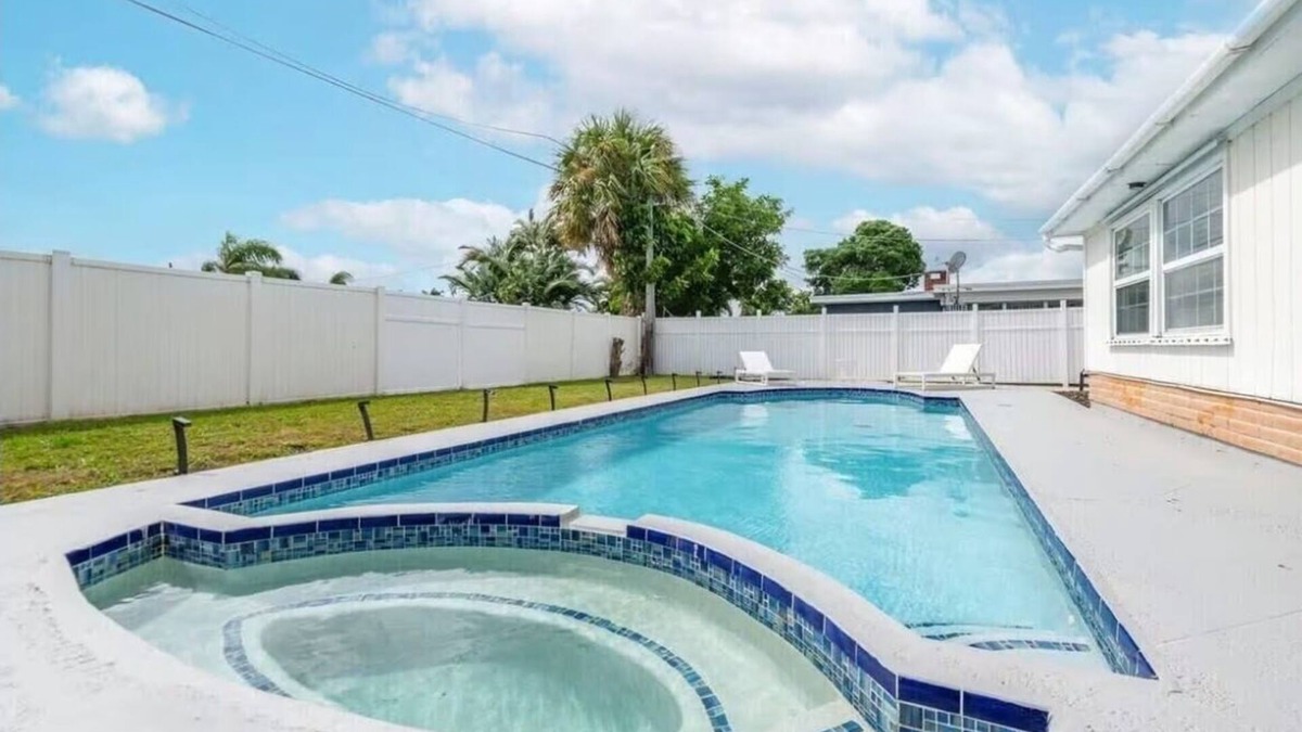 Palm Beach Gardens House | Palm Beach Charming Home Mins from Beach