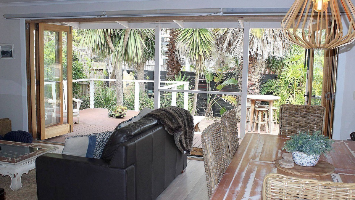 Sunset Strip House | Palm Breeze at Sunset Strip