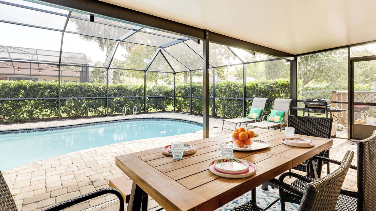 Palm Harbor House | Palm Coast Escape w/Outdoor Oasis: 6 Mi to Shore!
