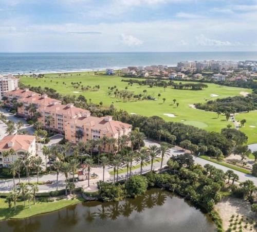 Palm Coast Apartment | Palm Coast, FL 2BD 2BR Beach Villa! Walk to the Ocean!