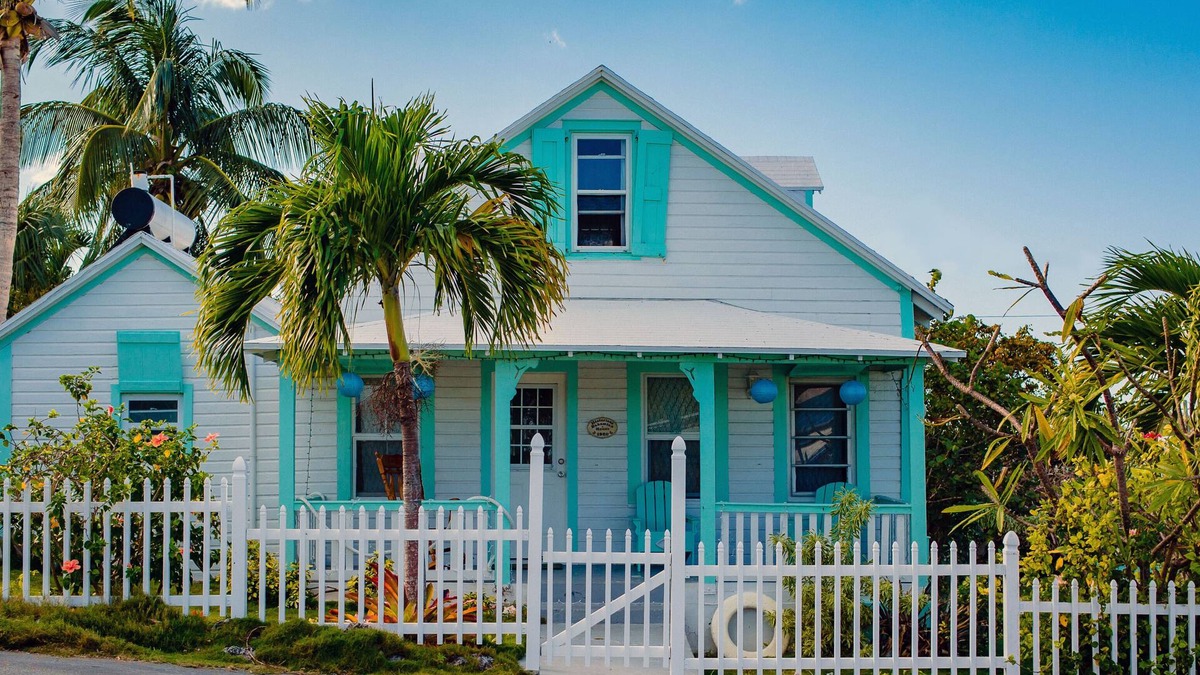Spanish Wells Cottage | Palm Cottage: 3 Bedroom, 1.5 Bath Historic Cottage, 2 min walk from beach!