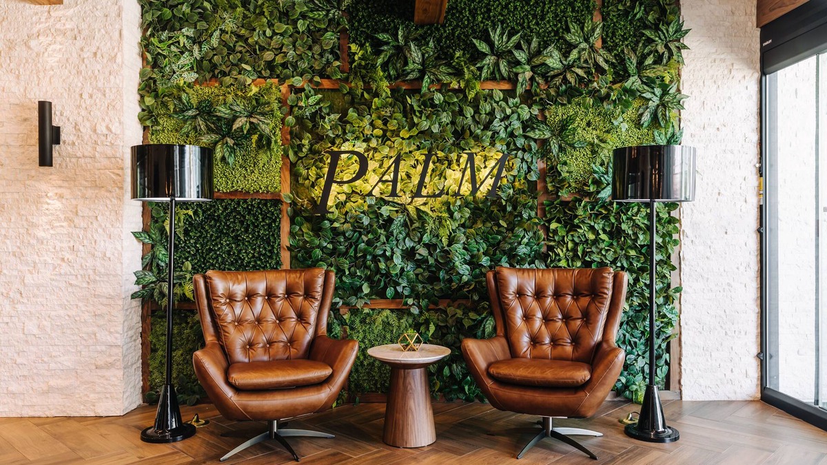 Thousand Oaks Hotel | Palm Garden Hotel