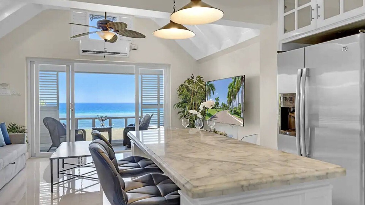 St.Bran's Burg Apartment | Palm JA SCE22 - Elegant 2 BR w/Pool & Ocean View