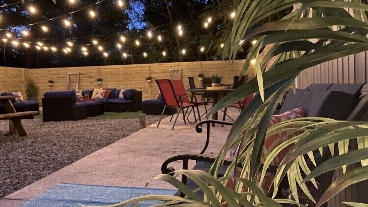 Cookeville House | Palm Paradise- by Downtown, I-40 & Lake. Wooded view