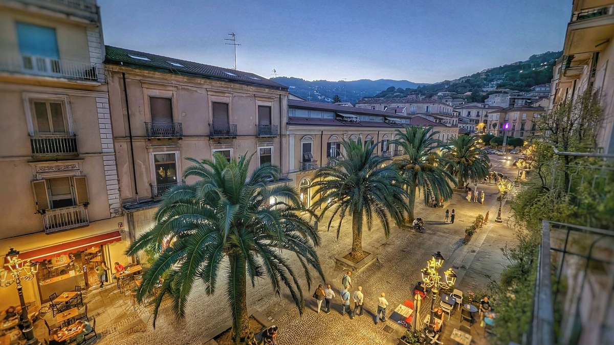 Lamezia Terme Apartment | Palm Residence - Luxurious and high-tech downtown apartments.