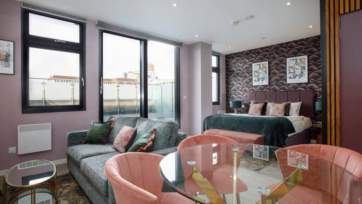 London Borough of Bromley Apartment | Palm Tree House - Le Jarden