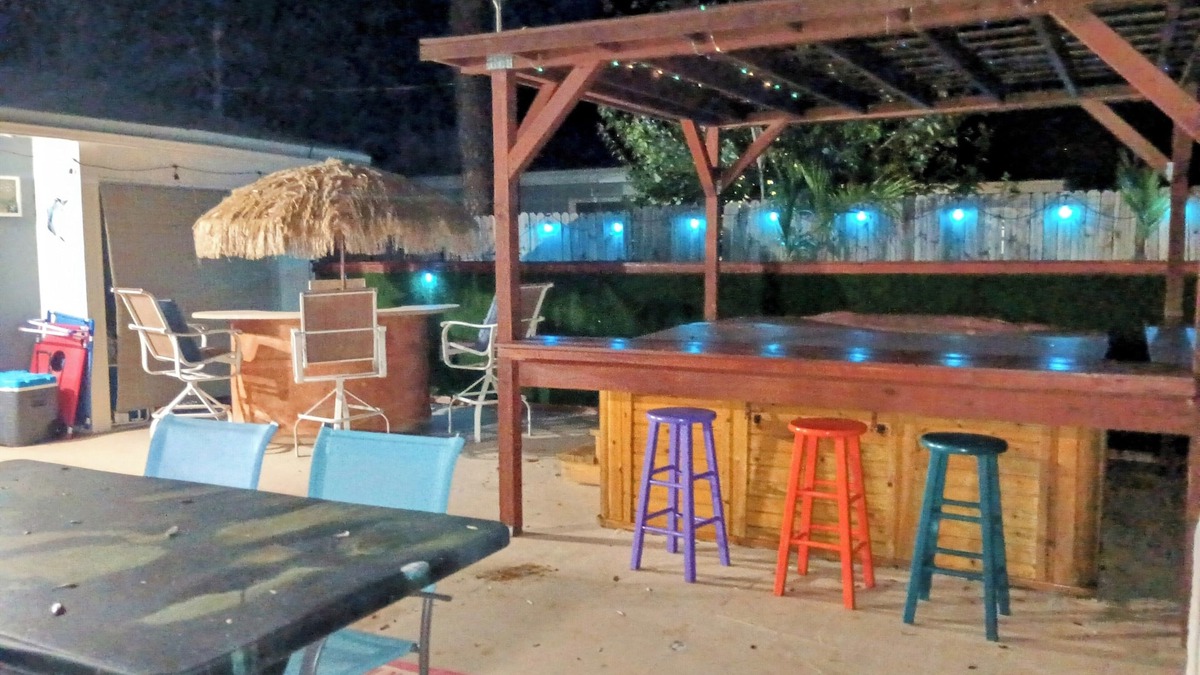 Largo House | Palm Tree Paradise, 3 bed 3 baths, family & pets welcome few miles to Beaches