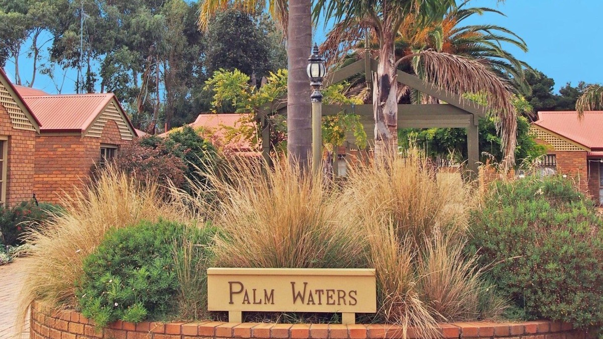 Inverloch House | Palm Waters 4 - Wi-Fi & Linen Included