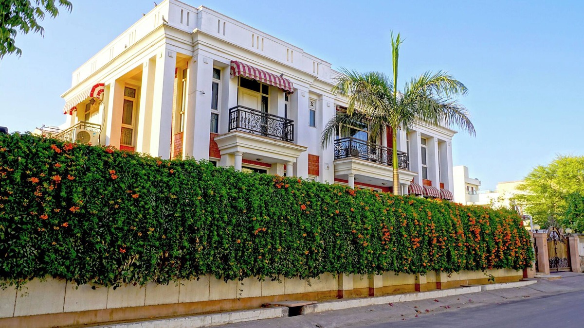 Civil Lines Bed & Breakfast | PALM34 - Luxury Private Room with attached Bath