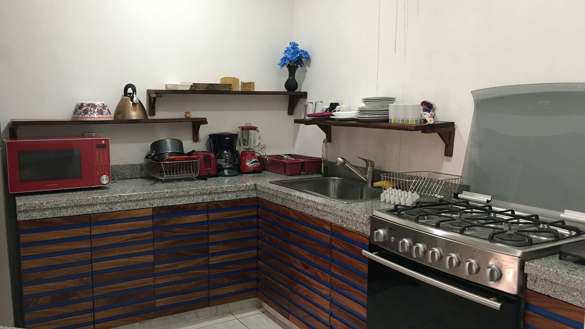 R Condo | PALMAS DE CHAHUE 8 (1,100 SF)