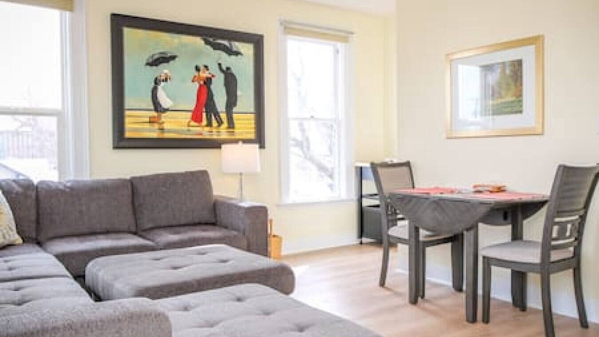 Baker City Apartment | Palmer House, Studio 2, Cozy Downtown Space, Sleeps 4!