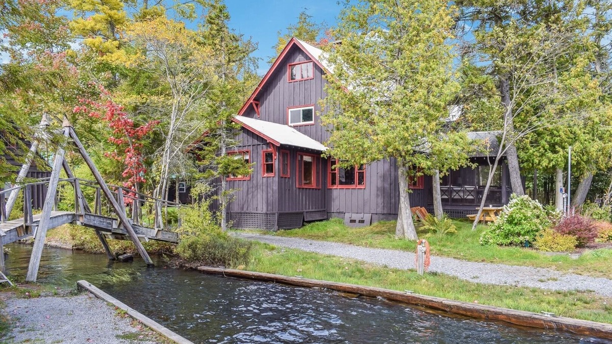 Old Forge House | Palmer Point - The Palmer House