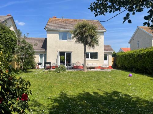 Lydstep House | Palms - spacious, 3 bedroom, pet friendly, family holiday home