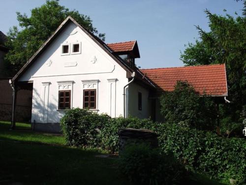 Nagyvisnyo Villa | Paloc Manor Vendeghaz Nagyvisnyo Romantic Heritage Guesthouse on the creek Nagyvisnyo