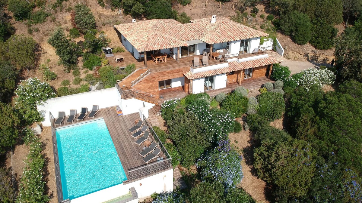 Hameau de Palombaggia Villa | Palombaggia: PALOMBAGGIA VUE GRANDIOSE VILLA avec PISCINE à débordement