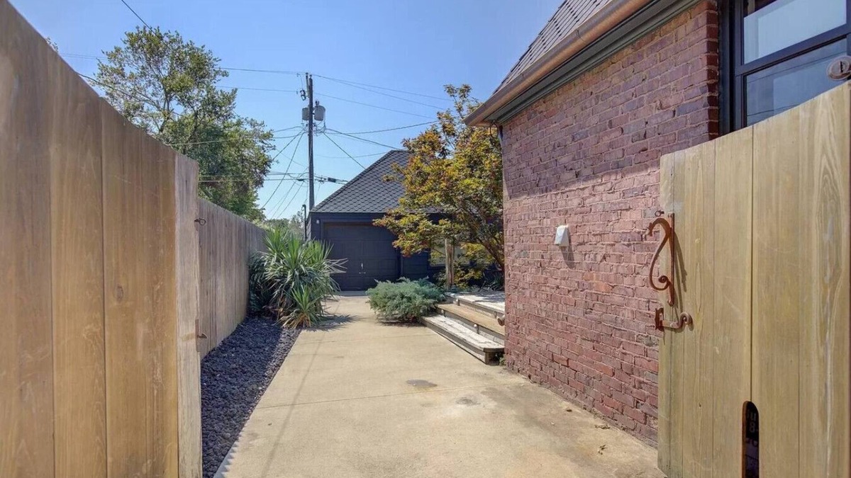 Cherry Street House | Pamela - Private, gated
